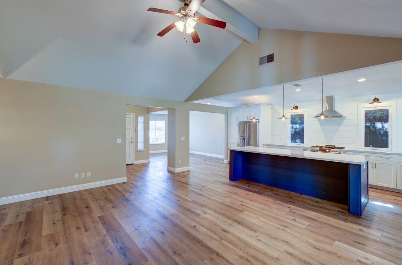 8241 N Yorktown Dr - Photo 7 of 22