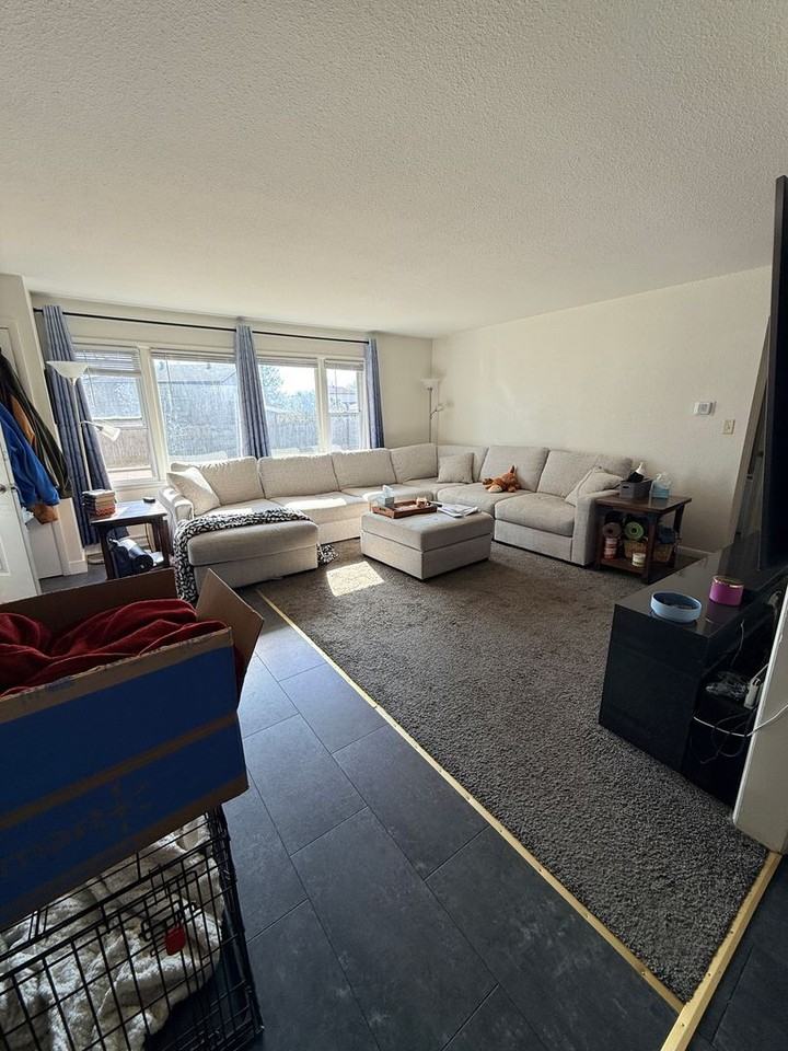 1521 Thompson St - Photo 3 of 15