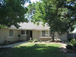 featured image of 1607 E Eastbrook Ave