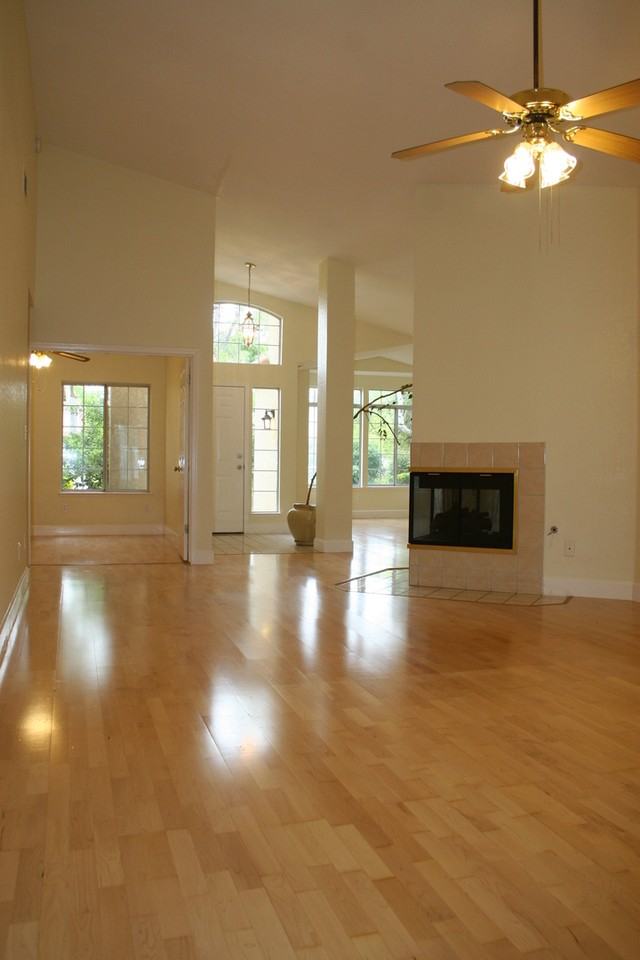 10317 Walnut Creek Ct - Photo 5 of 29