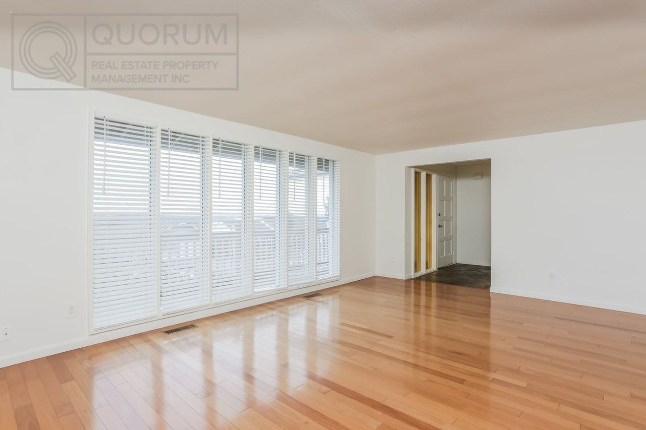 4510 134th Pl Se - Photo 4 of 26