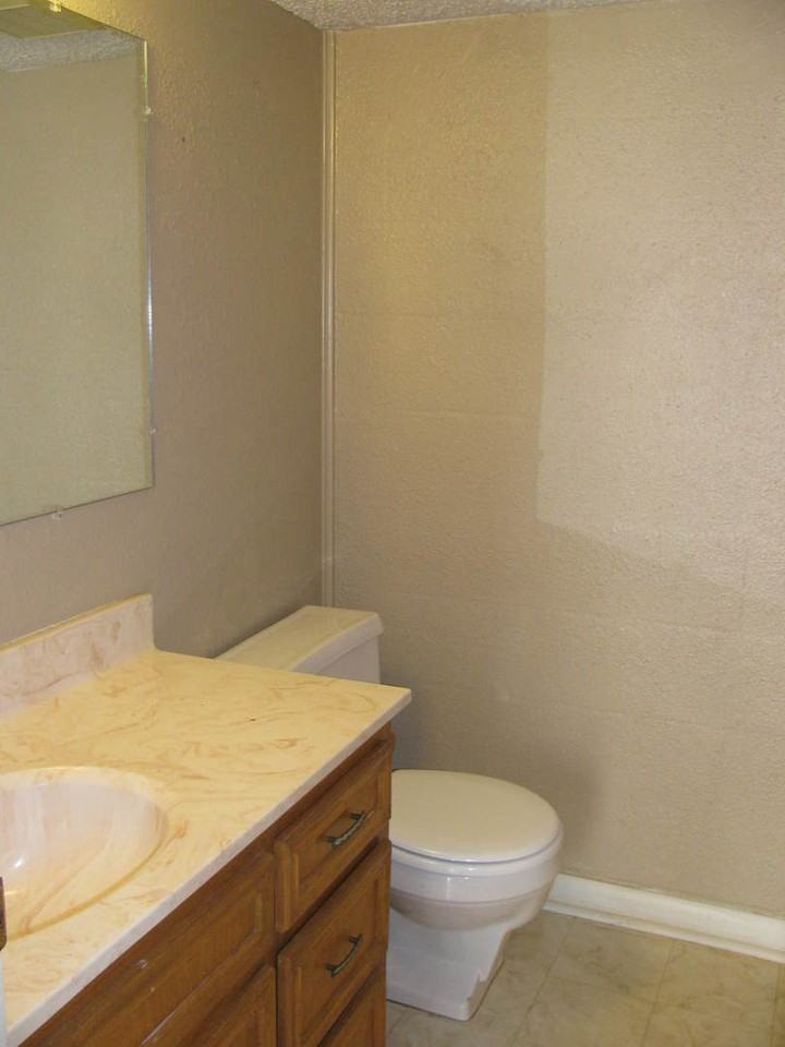 2704 Avenue V - Photo 5 of 9