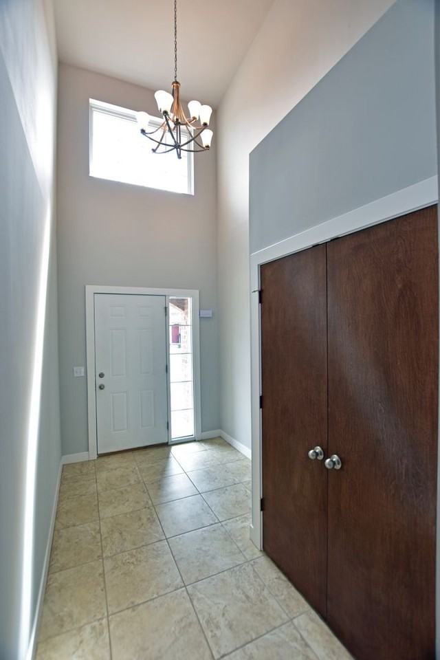 6307 Windemere Ln - Photo 3 of 37