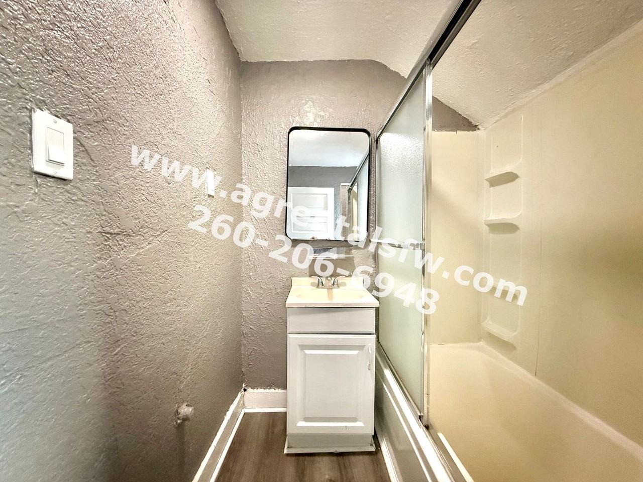 915 Rivermet Ave - Photo 5 of 14