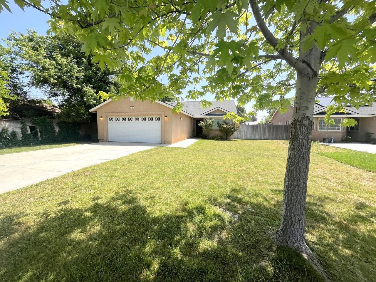 860 Maple Ave - Photo 2 of 21