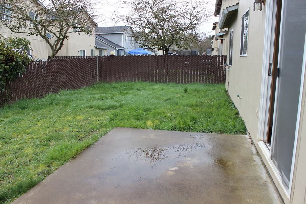 33014 Nw Meersburg St ##St. - Photo 3 of 15