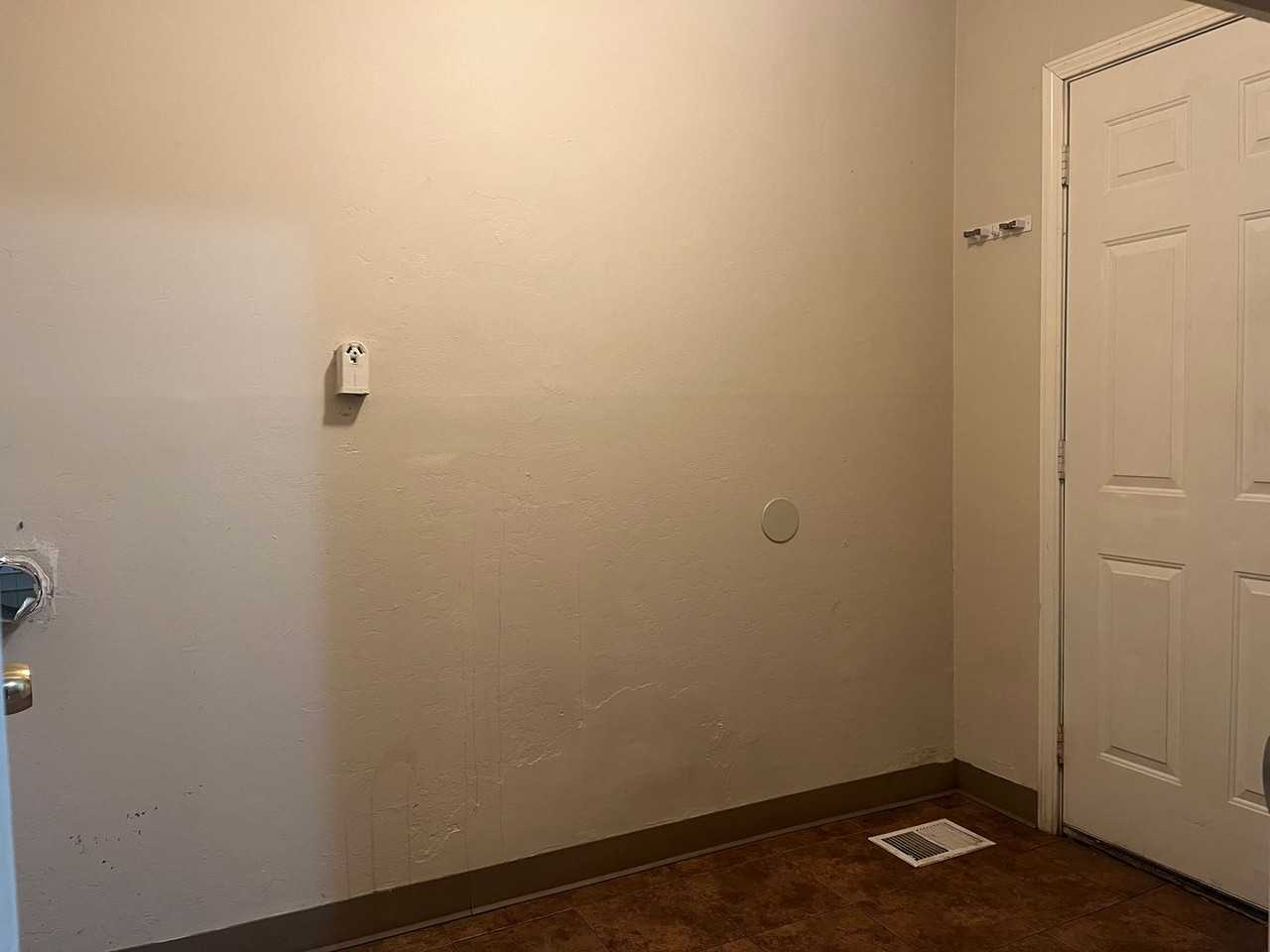 3530 Sw Kerry Ave - Photo 4 of 7