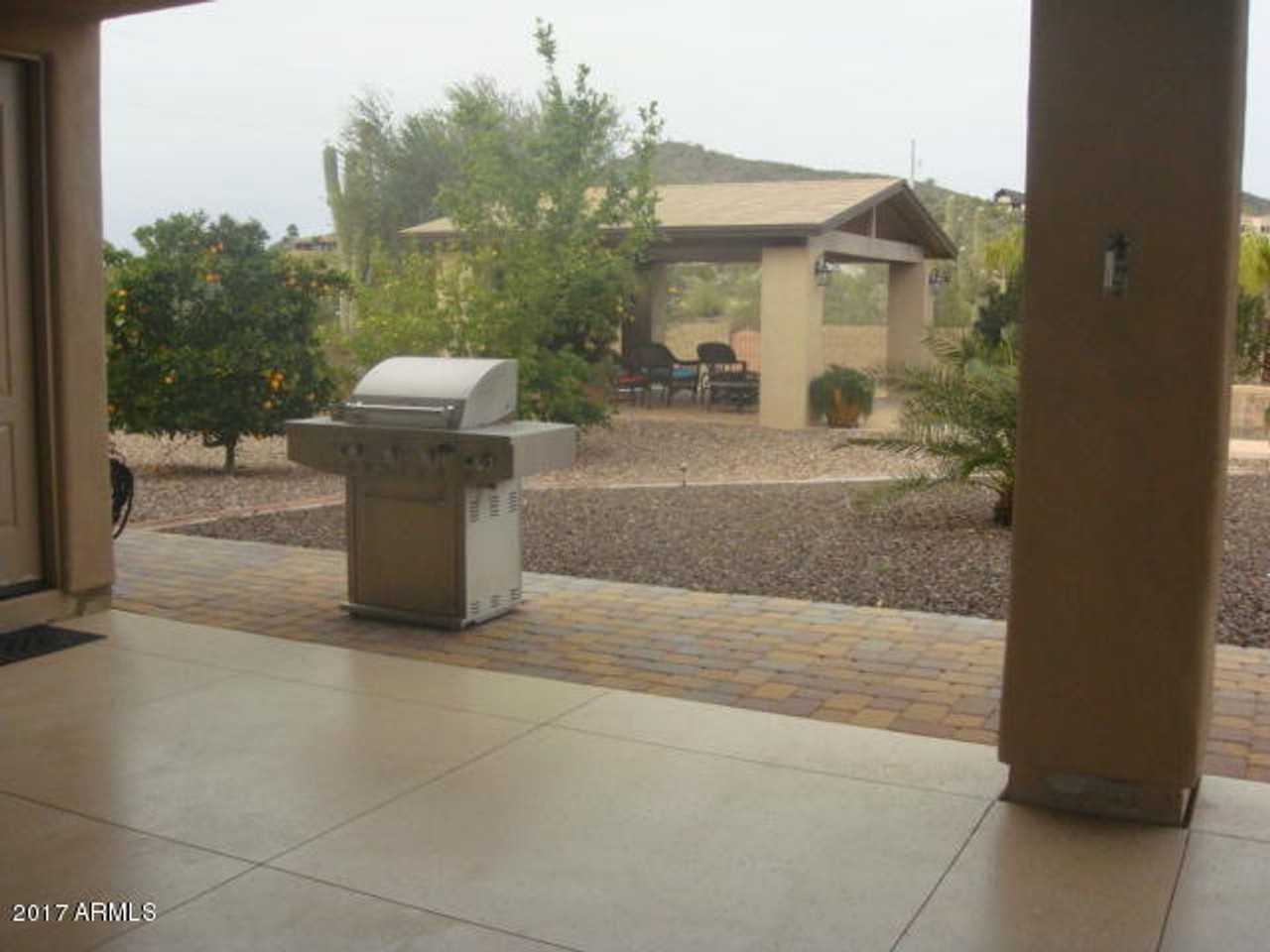 3226 W Cloud Rd - Photo 3 of 39