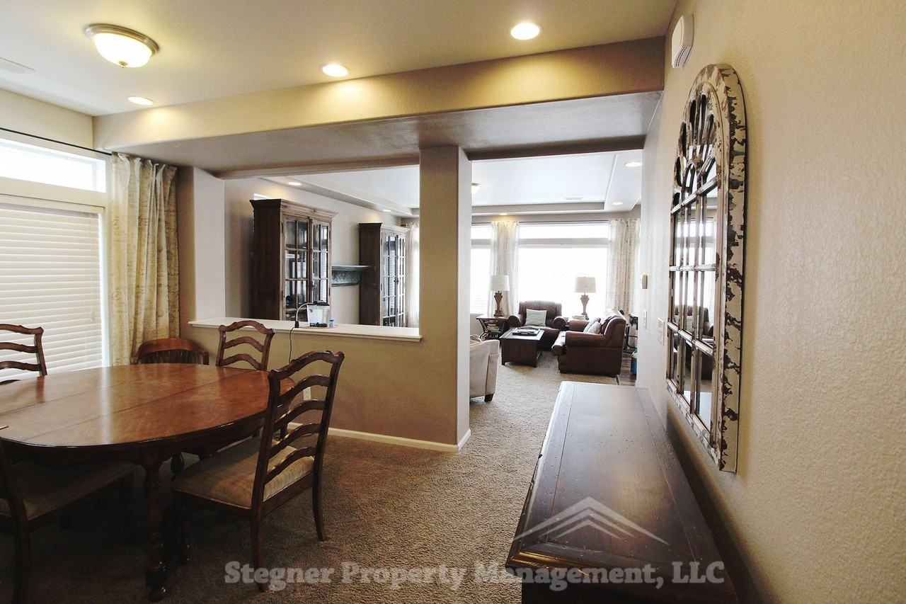 3621 Maplewood Ln - Photo 2 of 17