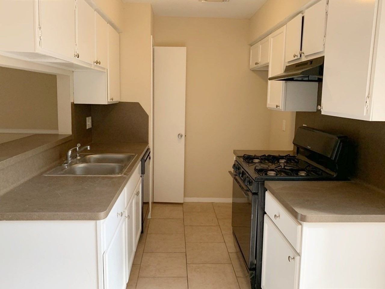 13711 Carsa Ln - Photo 4 of 13