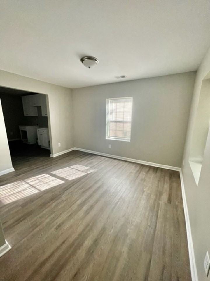 424 Childs St - Photo 2 of 13