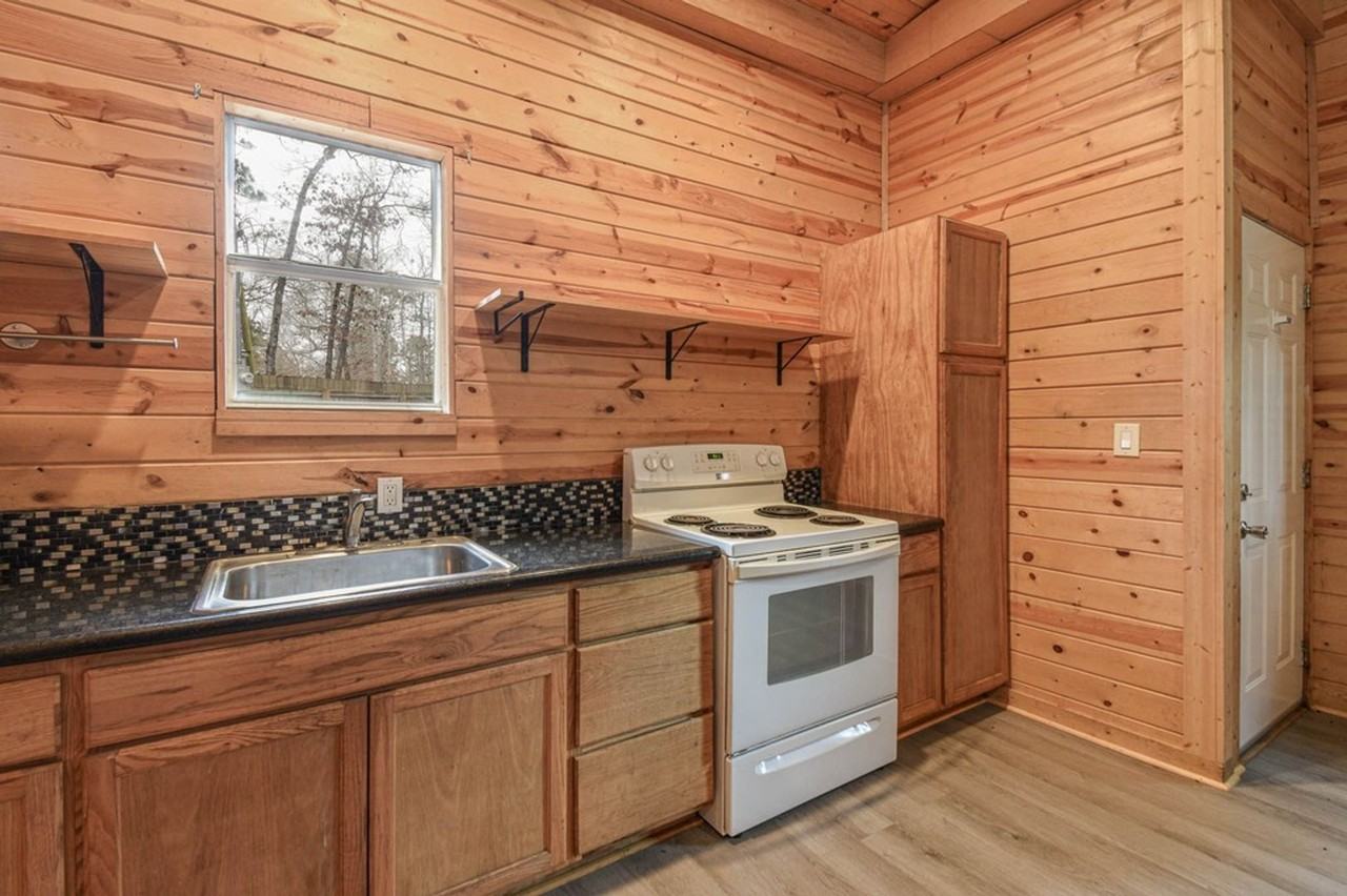 20011B Parkway Ln - Photo 6 of 21