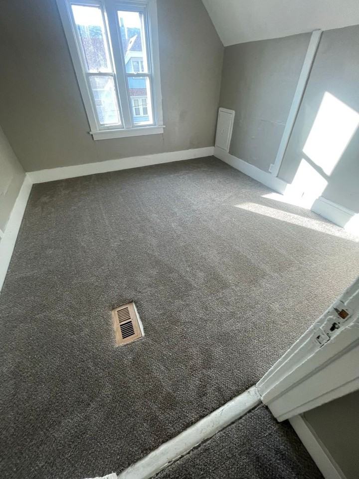 3260 N 13th St - Photo 2 of 4