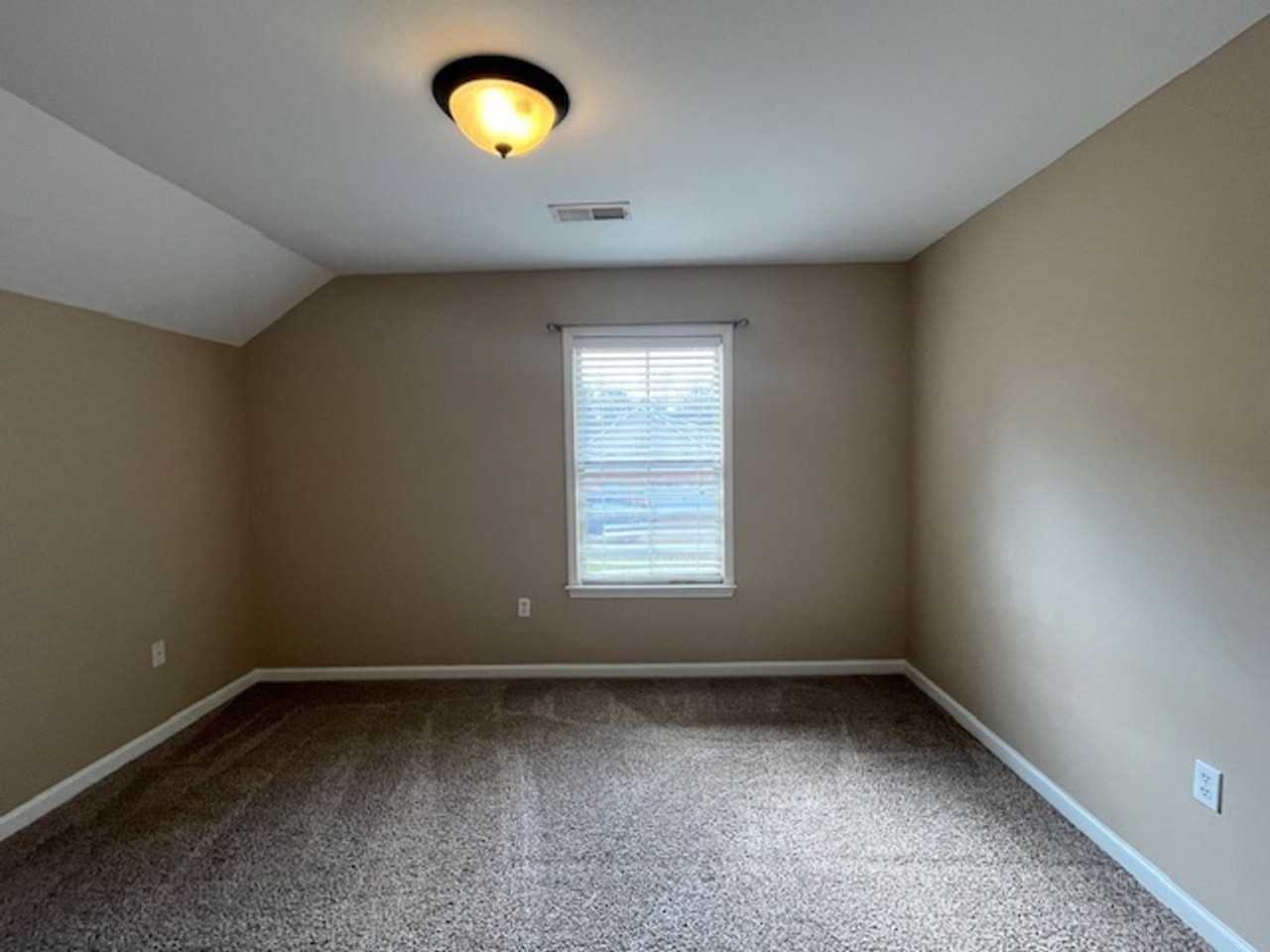 6900 Meadowbrook Ln - Photo 6 of 14