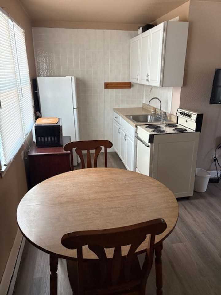 Mark V Apartments - Photo 2 of 6