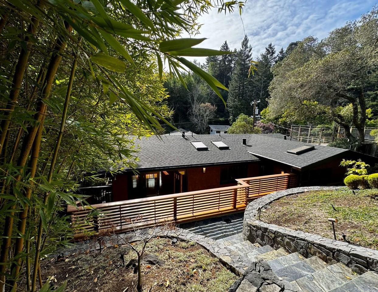 60 Frances Ave - Photo 4 of 50