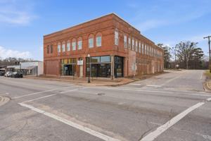 featured image of 5365 N Main St