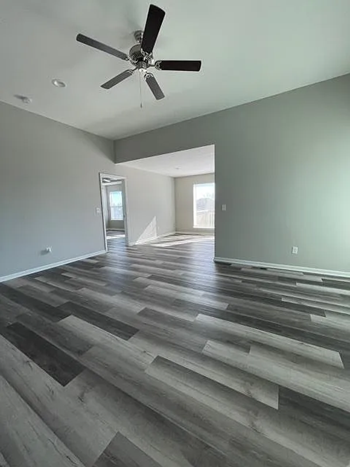 21807 Lucca Cir - Photo 3 of 11