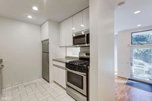 Lincoln Park Luxury Townhomes — Elegant Urban Living in Lincoln Park / DePaul - Photo 1 of 1