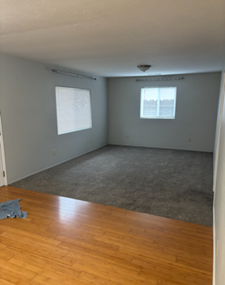 1759 Hooker Oak Ave - Photo 3 of 12