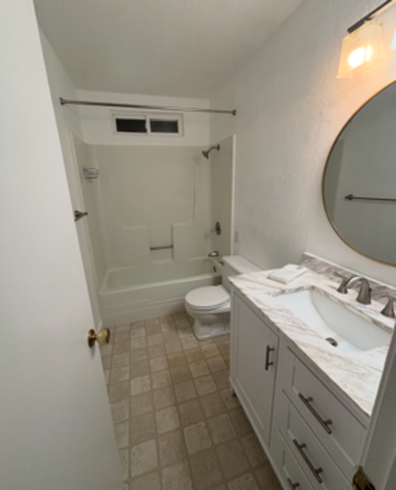 1759 Hooker Oak Ave - Photo 7 of 12