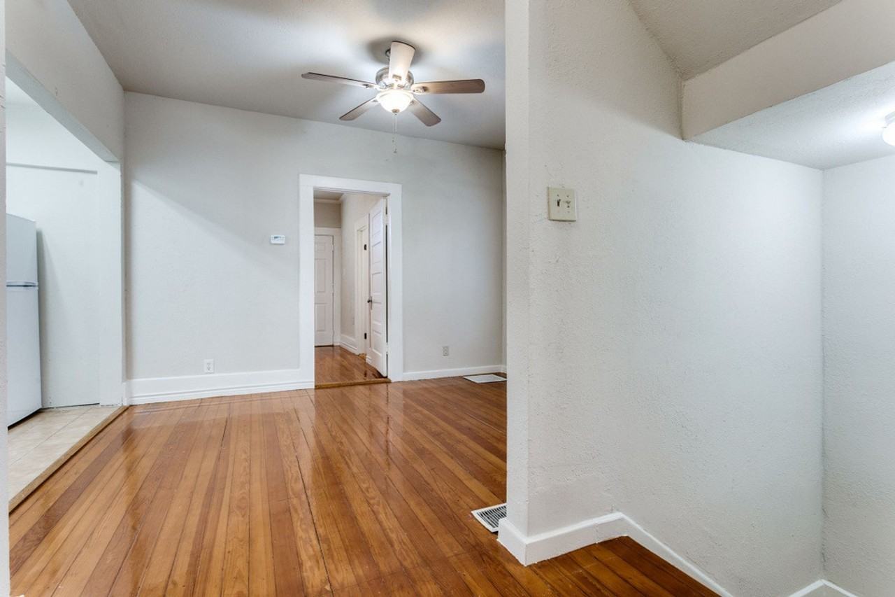 130 E Craig Pl - Photo 2 of 16