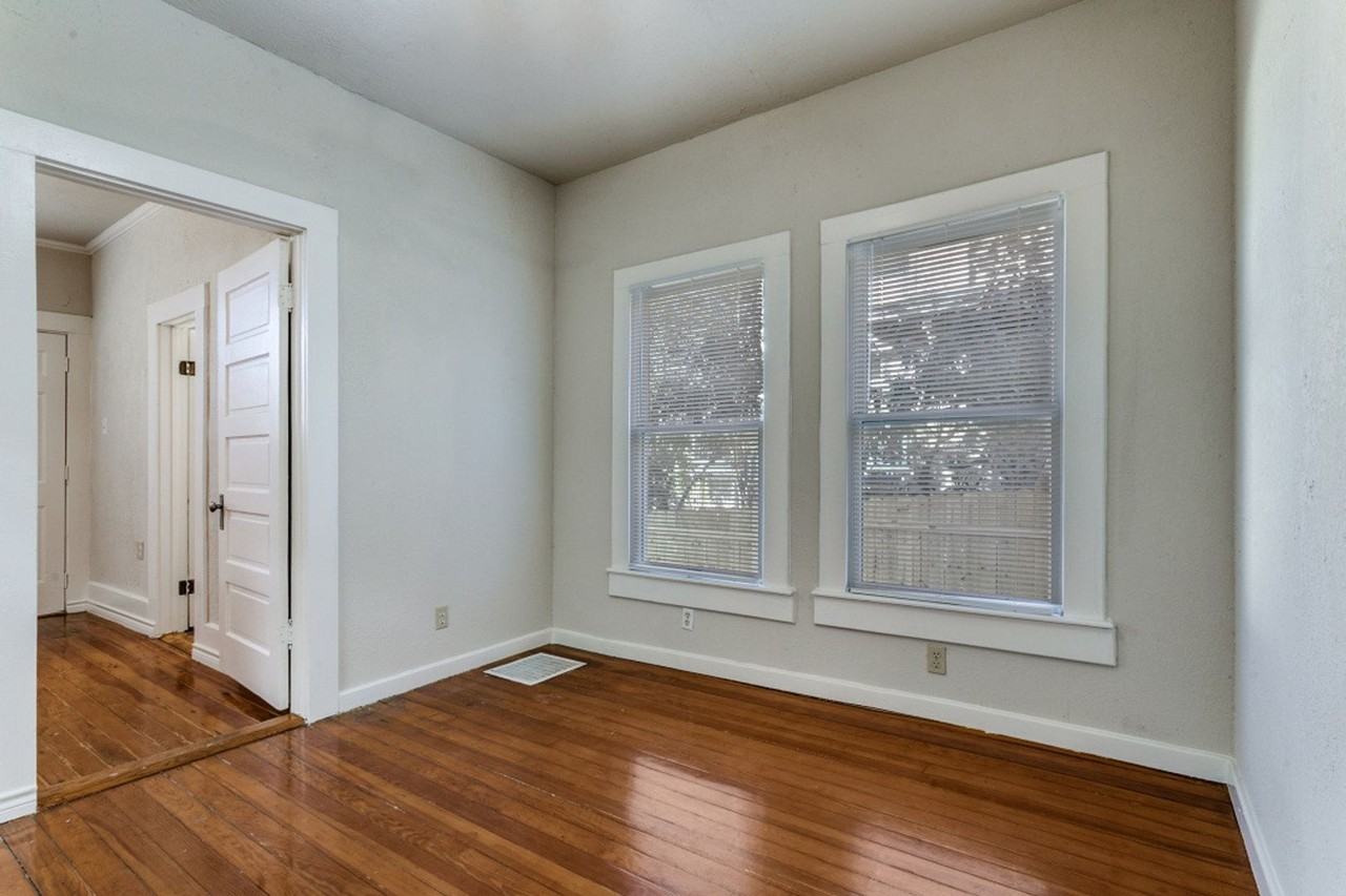 130 E Craig Pl - Photo 5 of 16