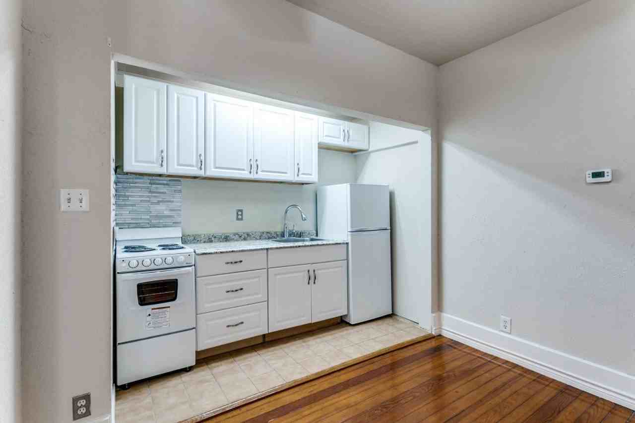 130 E Craig Pl - Photo 7 of 16