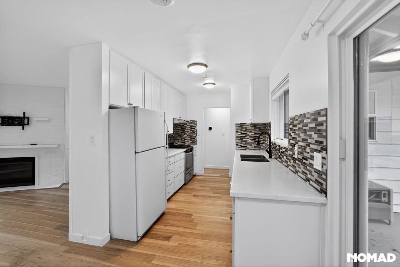 375 Sw Devon Ln - Photo 3 of 23