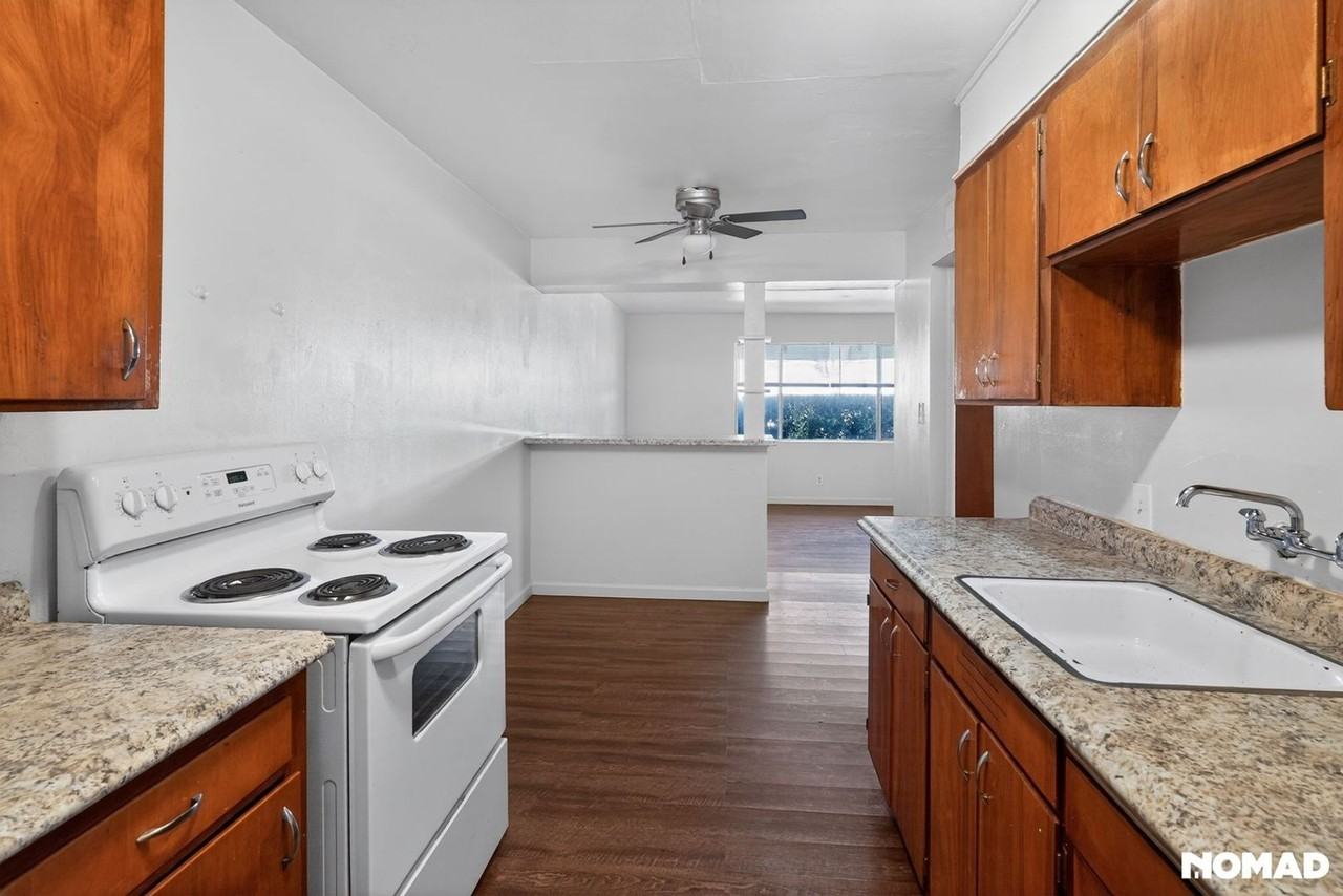 3708 N Abby St - Photo 6 of 30