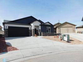 featured image of 593 Treviso Ct