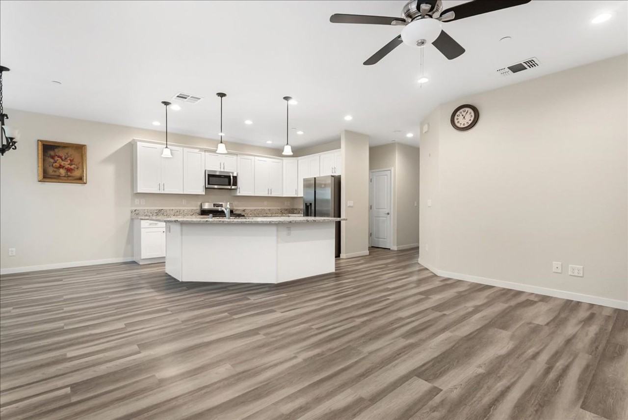 6200 Fowler Ave - Photo 5 of 35