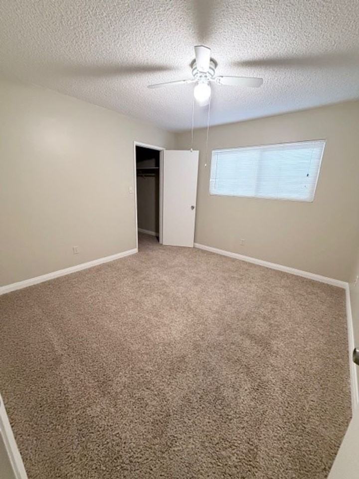 5212 Thyme Ln - Photo 7 of 9