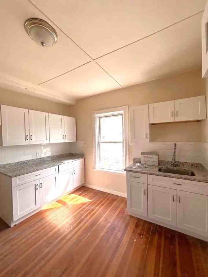 13 Magill St - Photo 2 of 9