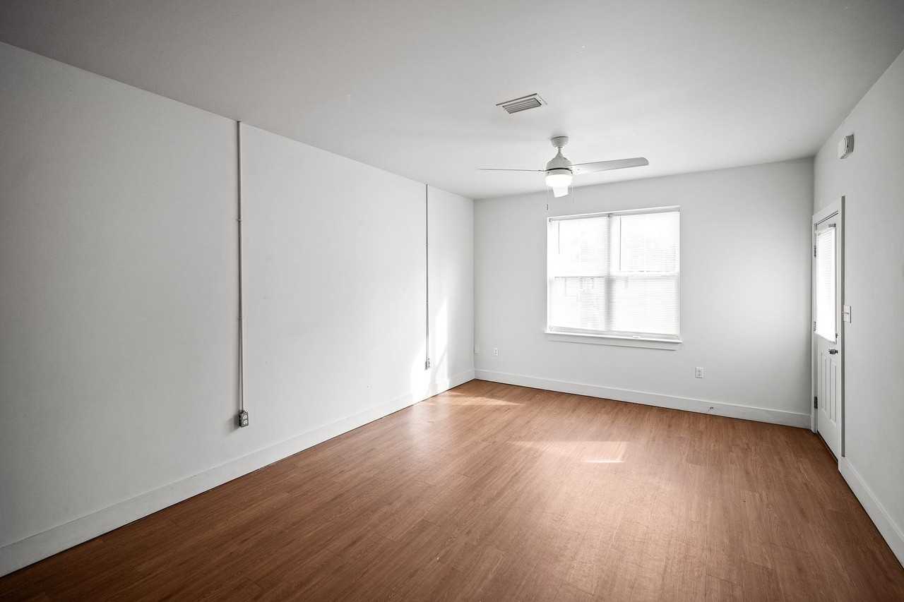 635 E Azalea Ave #A - Photo 5 of 20