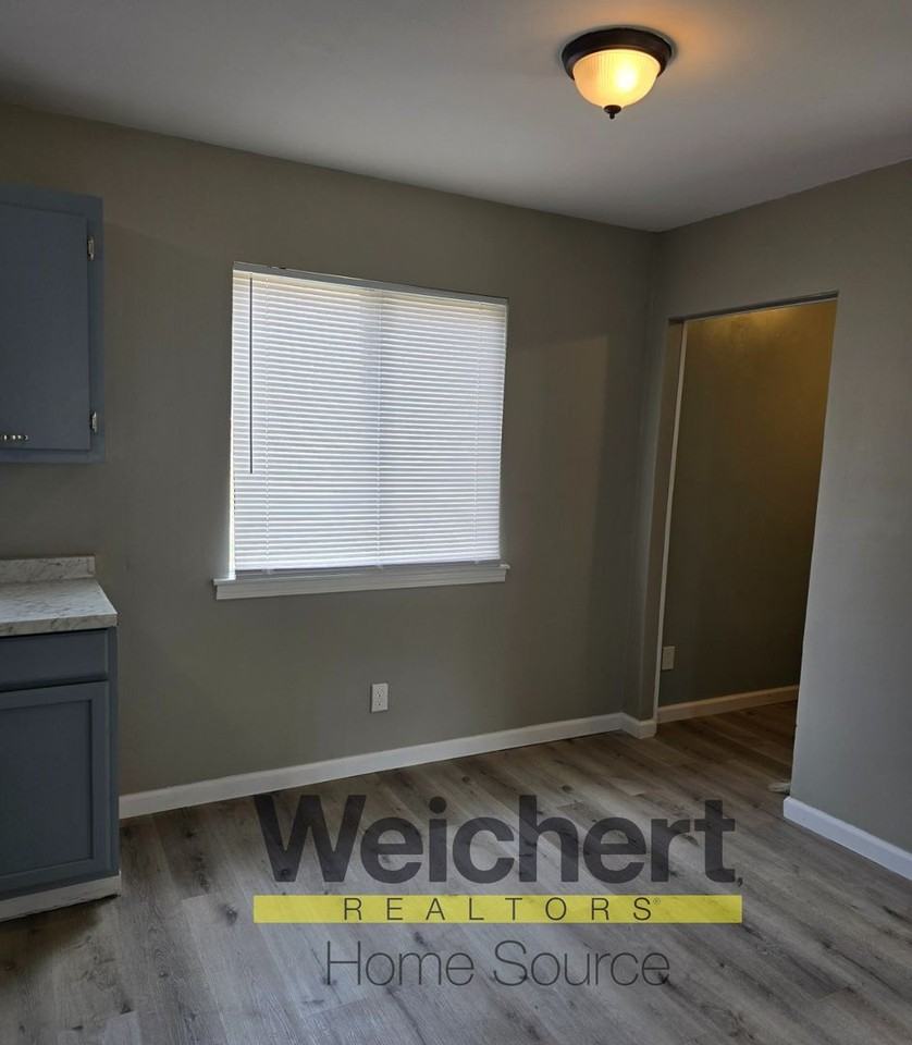 905 Kennedy St - Photo 5 of 15