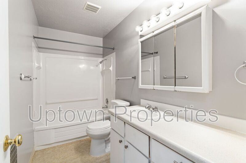 1515 Sw Custer Dr #B7 - Photo 7 of 16