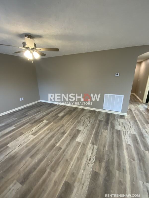 1710 Harris St - Photo 3 of 20