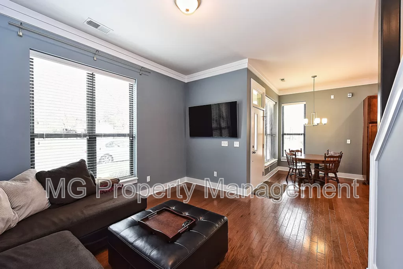 3475 Spencer St - Photo 4 of 21