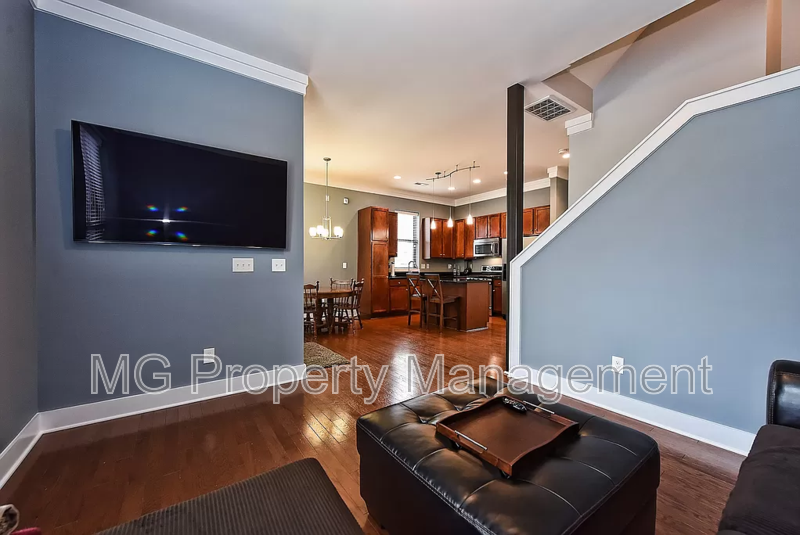 3475 Spencer St - Photo 5 of 21