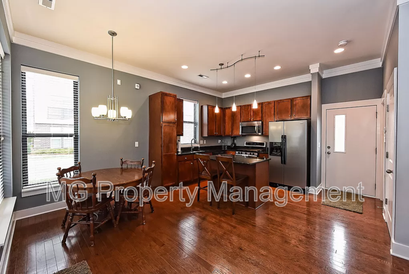 3475 Spencer St - Photo 6 of 21