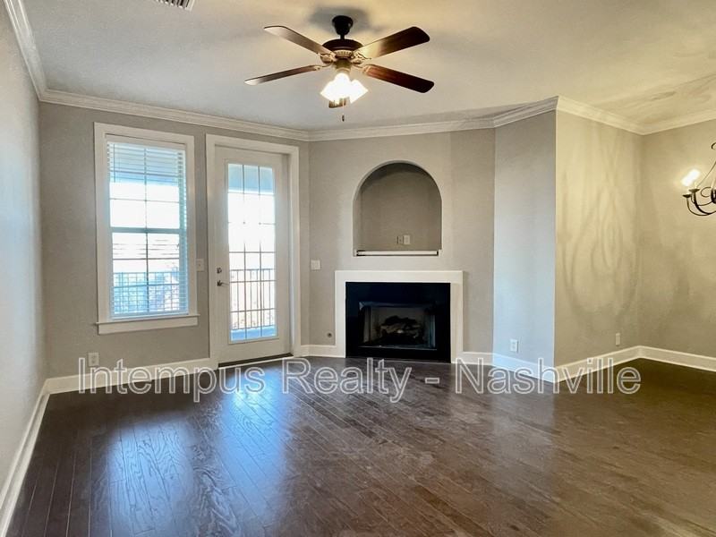 307 Seven Springs Way #303 - Photo 3 of 35