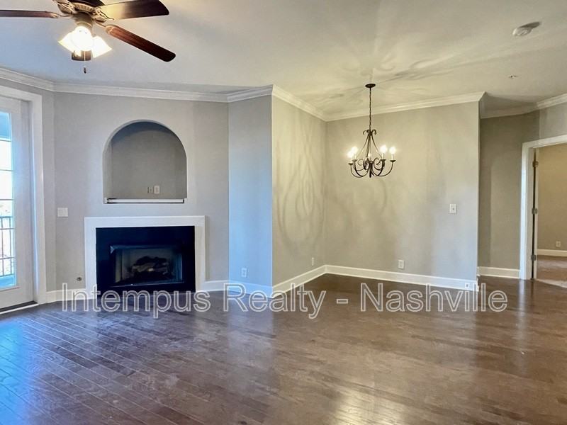 307 Seven Springs Way #303 - Photo 4 of 35