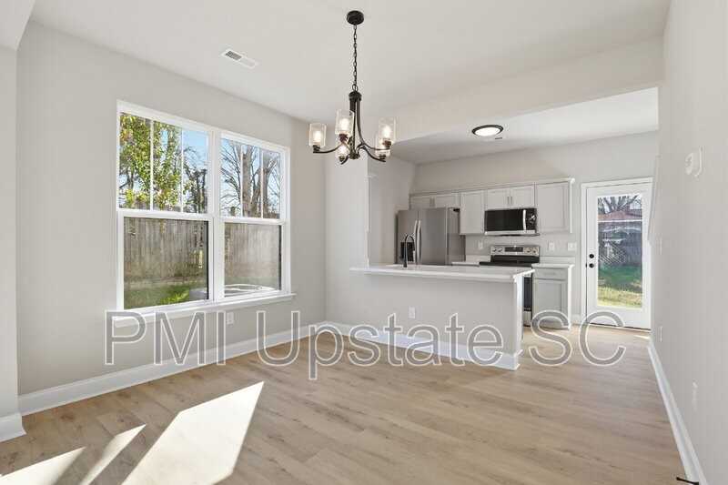 107 Virginia Ave - Photo 7 of 50