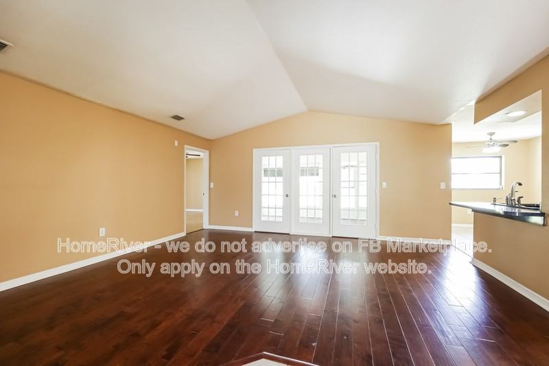 2194 Rio De Janeiro Ave - Photo 7 of 24