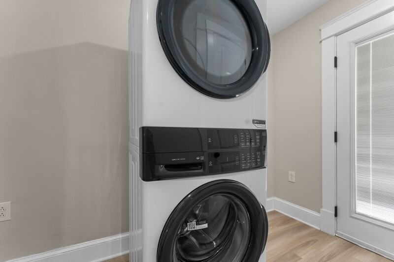 703 Hamilton Ave - Photo 2 of 18