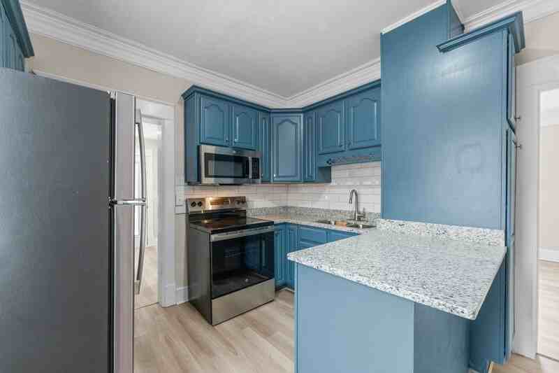 703 Hamilton Ave - Photo 4 of 18