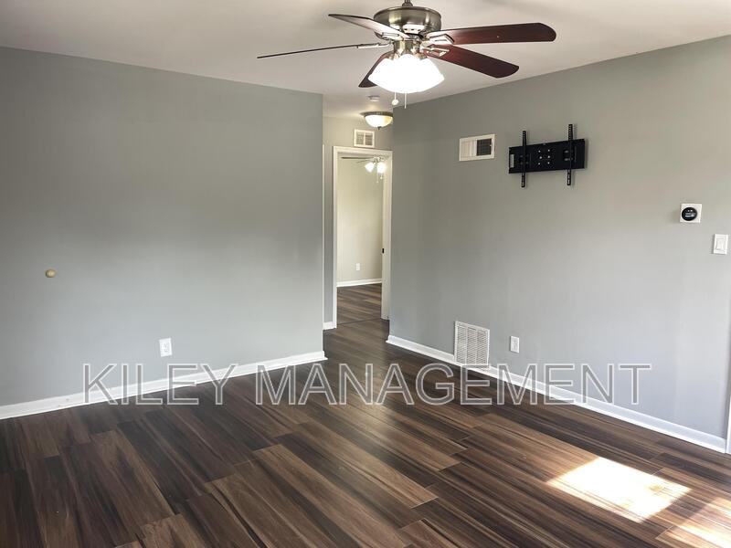 23028 Pilgrim Ave - Photo 7 of 21