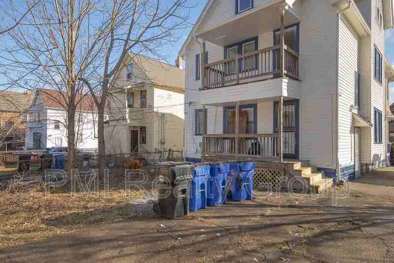 2936 E 128th St - Photo 2 of 28