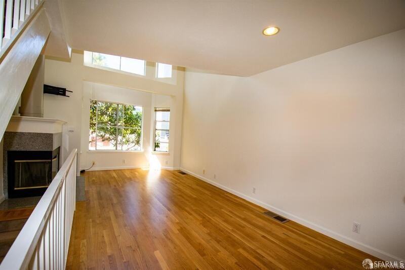 18 Jennifer Pl - Photo 7 of 15